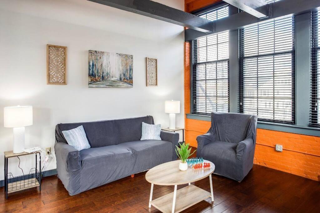 Centric Modern Loft W/ King Beds & Smart Gametable Villa Рочестър Екстериор снимка