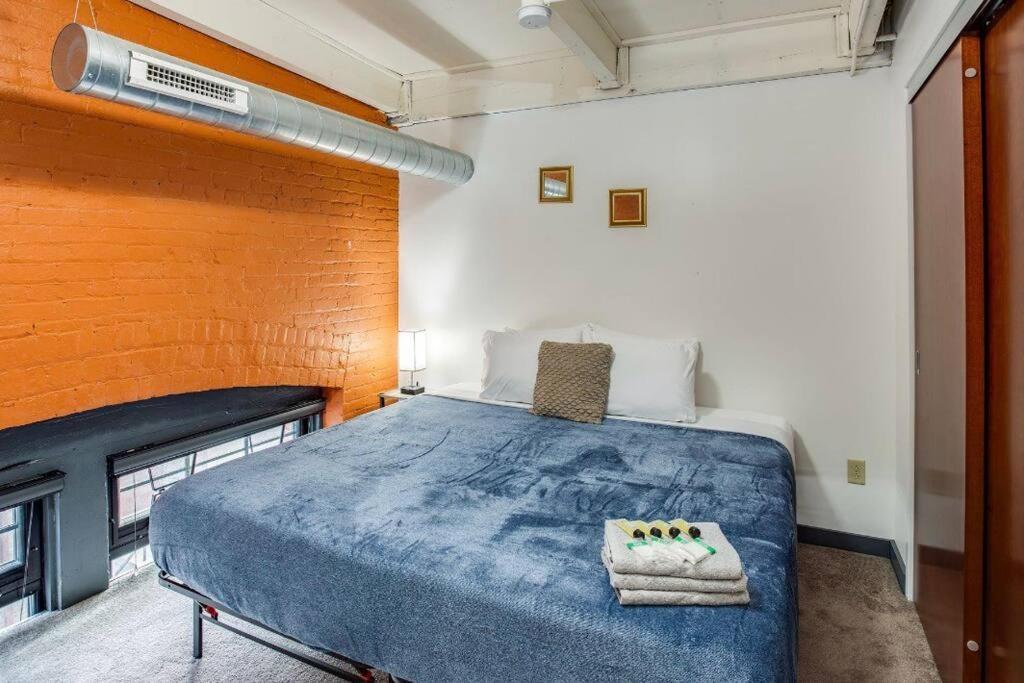 Centric Modern Loft W/ King Beds & Smart Gametable Villa Рочестър Екстериор снимка