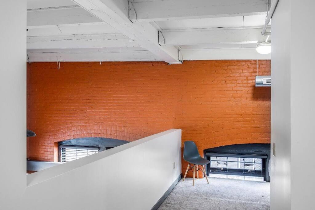 Centric Modern Loft W/ King Beds & Smart Gametable Villa Рочестър Екстериор снимка